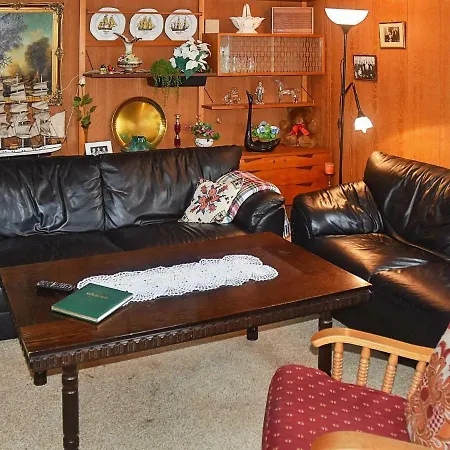 Three-bedroom Holiday In Holiday home *