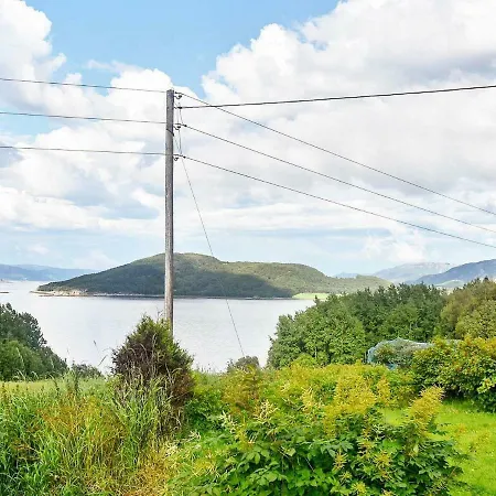 Three-bedroom Holiday In *